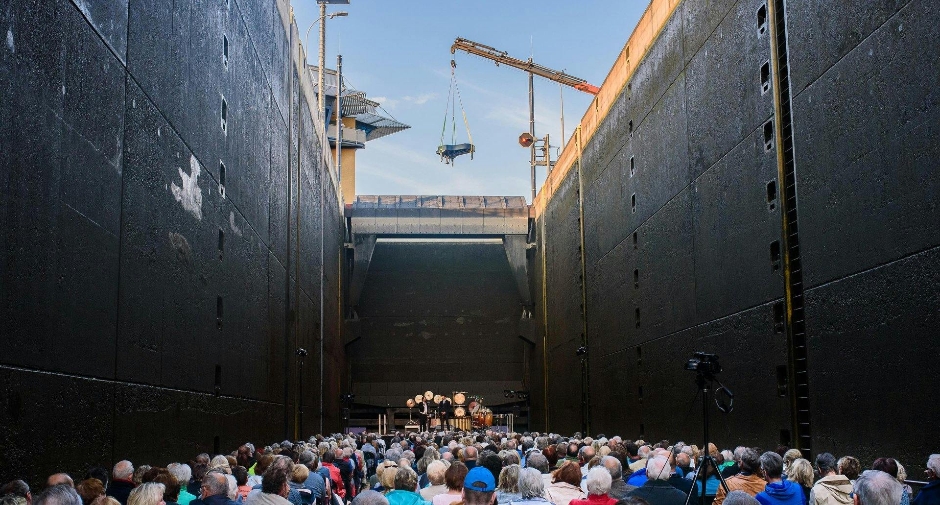 Weltexklusiv – Schleusenkonzerte von Exellence mit Bariton Burkhard von Puttkamer