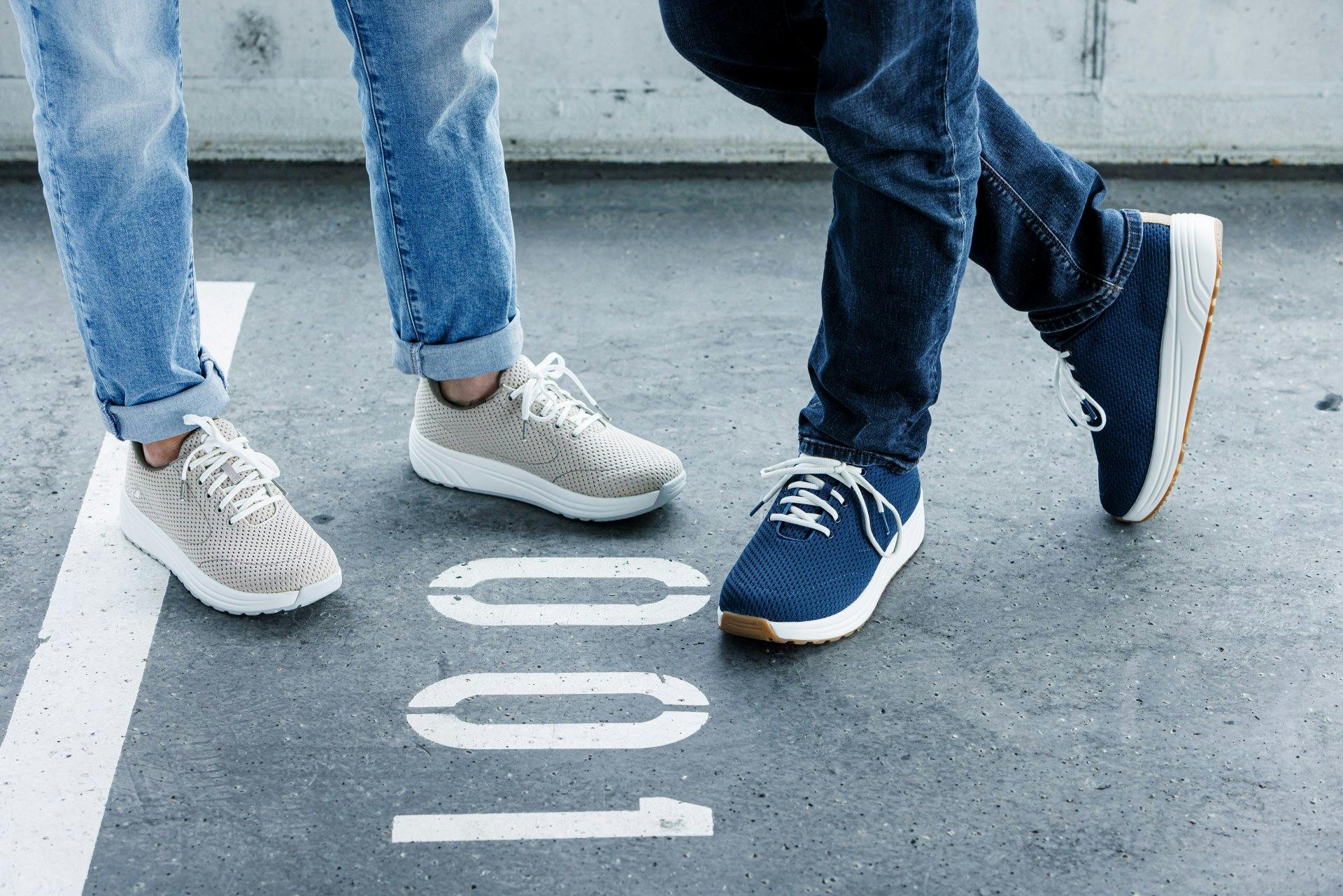 Das perfekte Paar: Anova Andrea Sand für Damen und Andrea Dark Blue für Damen und Herren.