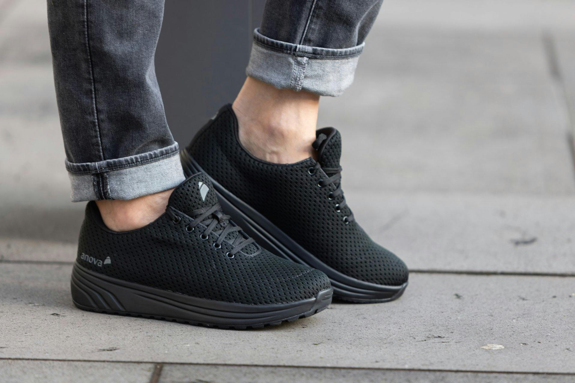 Diesen Schuh willst du nicht mehr ausziehen: Anova «Andrea Black» für Damen und Herren.