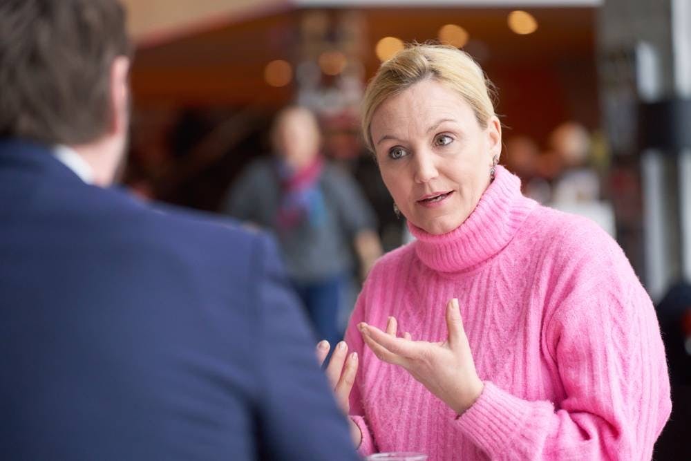 «Diese Goldmedaille musste ich einfach holen», sagt die ehemalige Spitzen-Skirennfahrerin Sonja Nef zu ihrem Sieg an den Skiweltmeisterschaften 2001 in St. Anton im philoro-Interview.