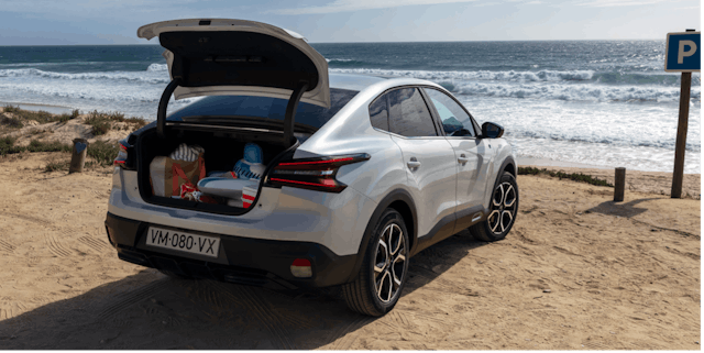 Elle peut transporter bien plus qu’on pourrait le croire à première vue. Rien ne fait ainsi obstacle à des vacances à la plage.