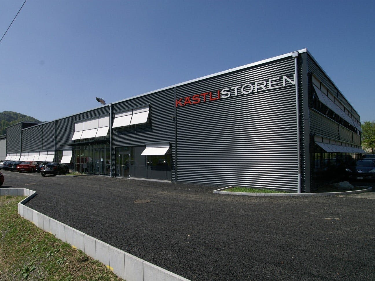 Kästli & Co. AG, spezialisiert auf Spezialanfertigungen im textilen Sonnenschutz.