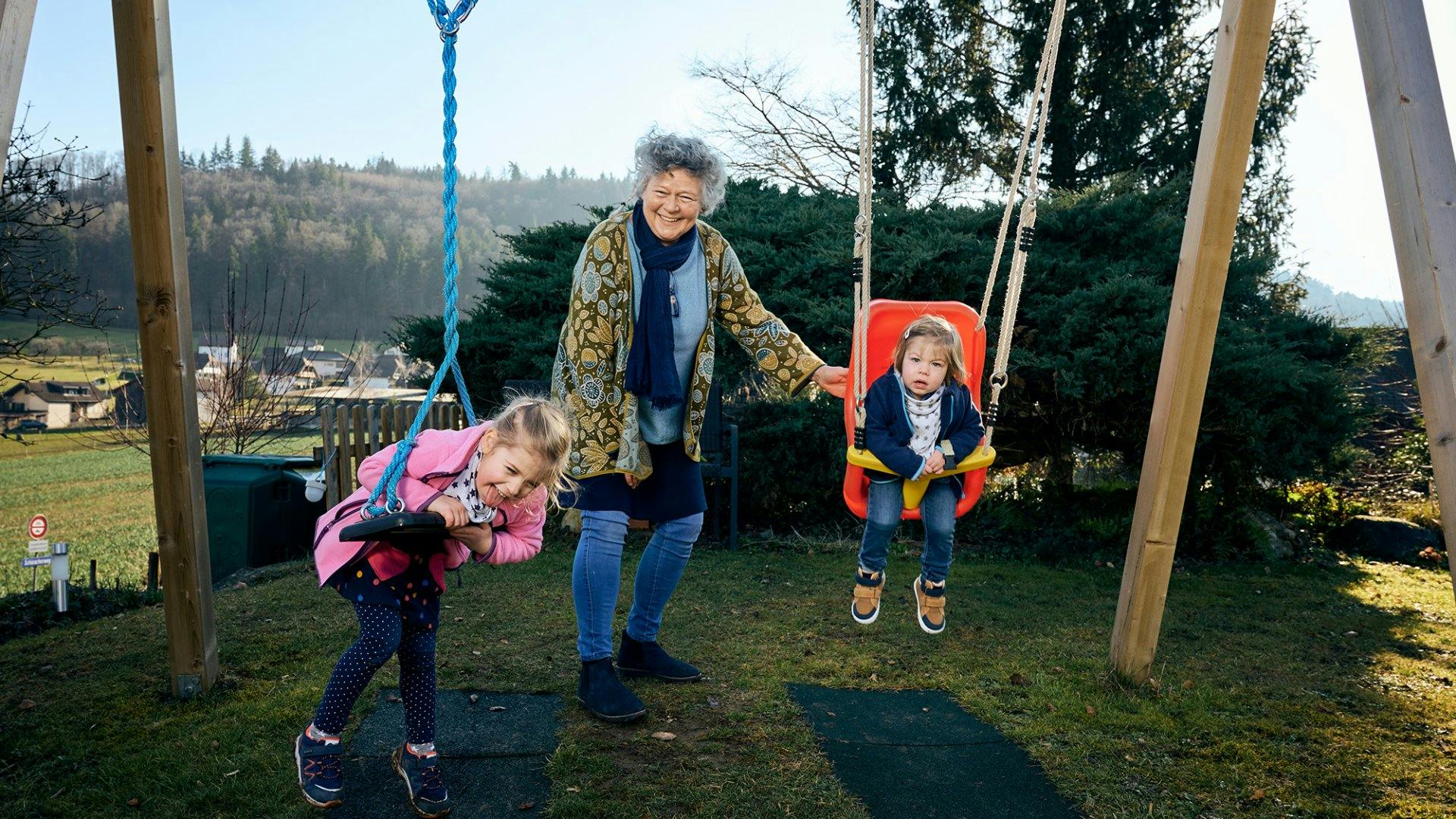 Les enfants aiment la présence de Charlotte Marthaler.