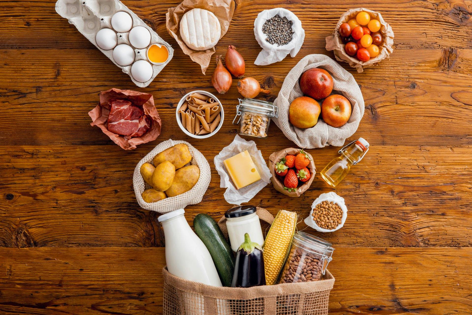 Pour rendre le monde durable, on doit changer ses habitudes de consommation. Tout le monde peut y contribuer!