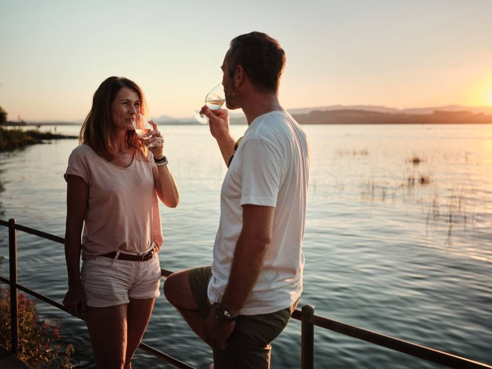 Eine Velotour rund um den türkisblauen See lohnt sich noch immer!