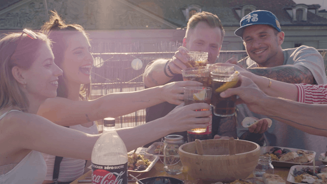 La population suisse prend les devants: «Je veille à profiter au maximum des repas de famille et n’annule pas sans raison valable.»