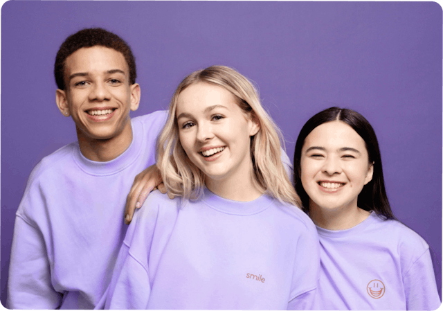 So lächelt die Zukunft: Aligner von bestsmile für jedes Alter.