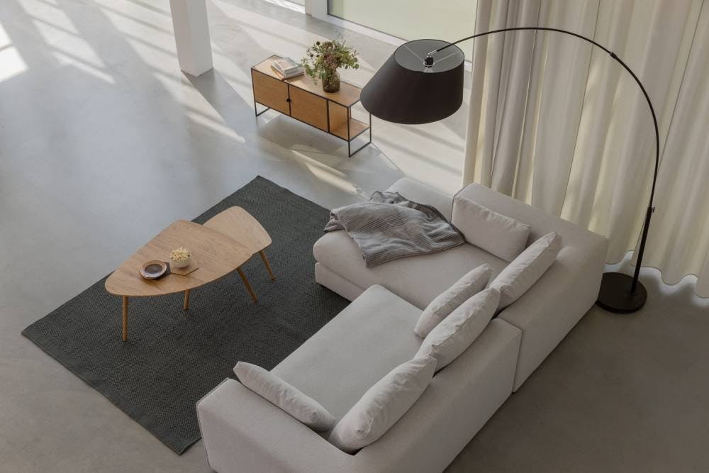 Hochwertige, schlichte und stilvolle Möbel erwarten dich bei CASA.