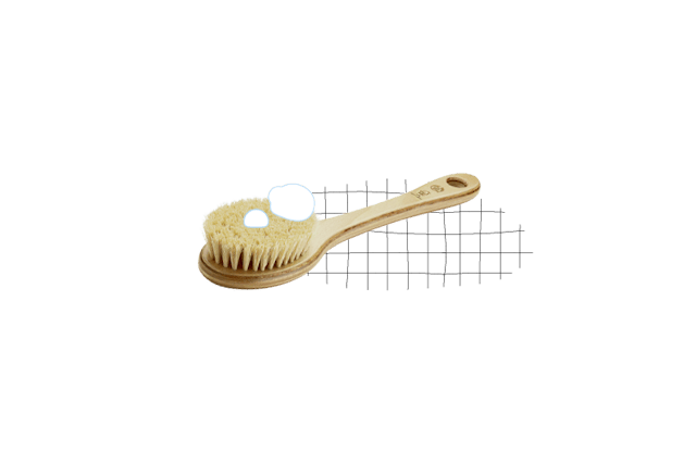 Elle a bon dos: brosse de bain cactus, 27.95 francs, The Body Shop