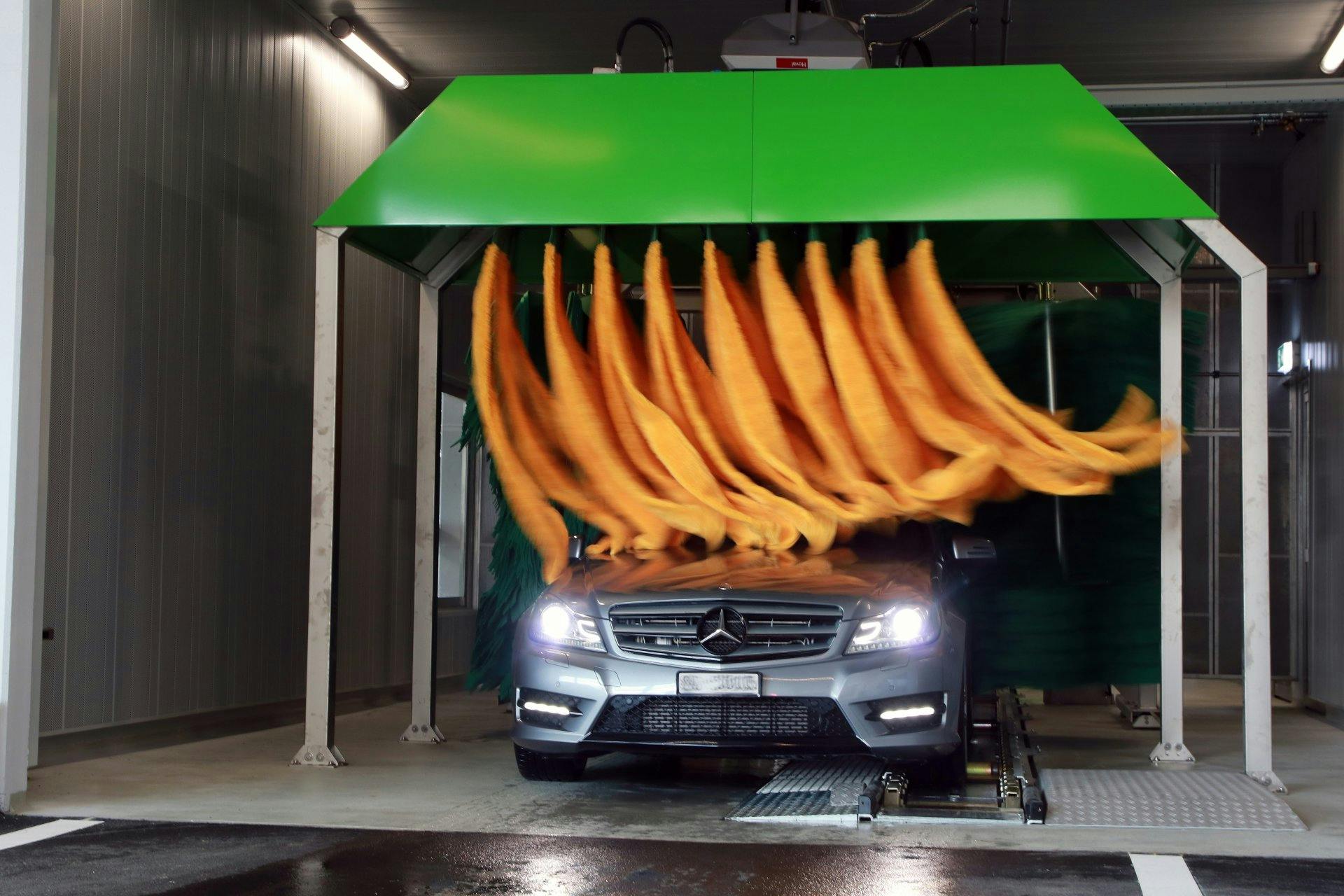 Professioneller Autowasch-Service in der Ostschweiz für dein Auto.