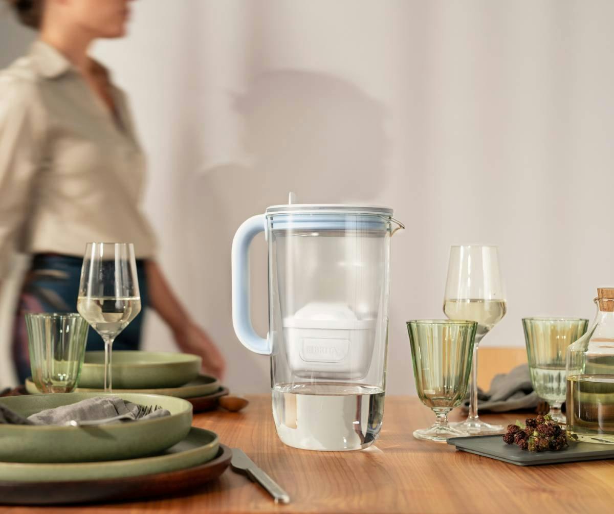Der neue BRITA-Tischwasserfilter aus Glas ist super leicht, robust und nachhaltig.
