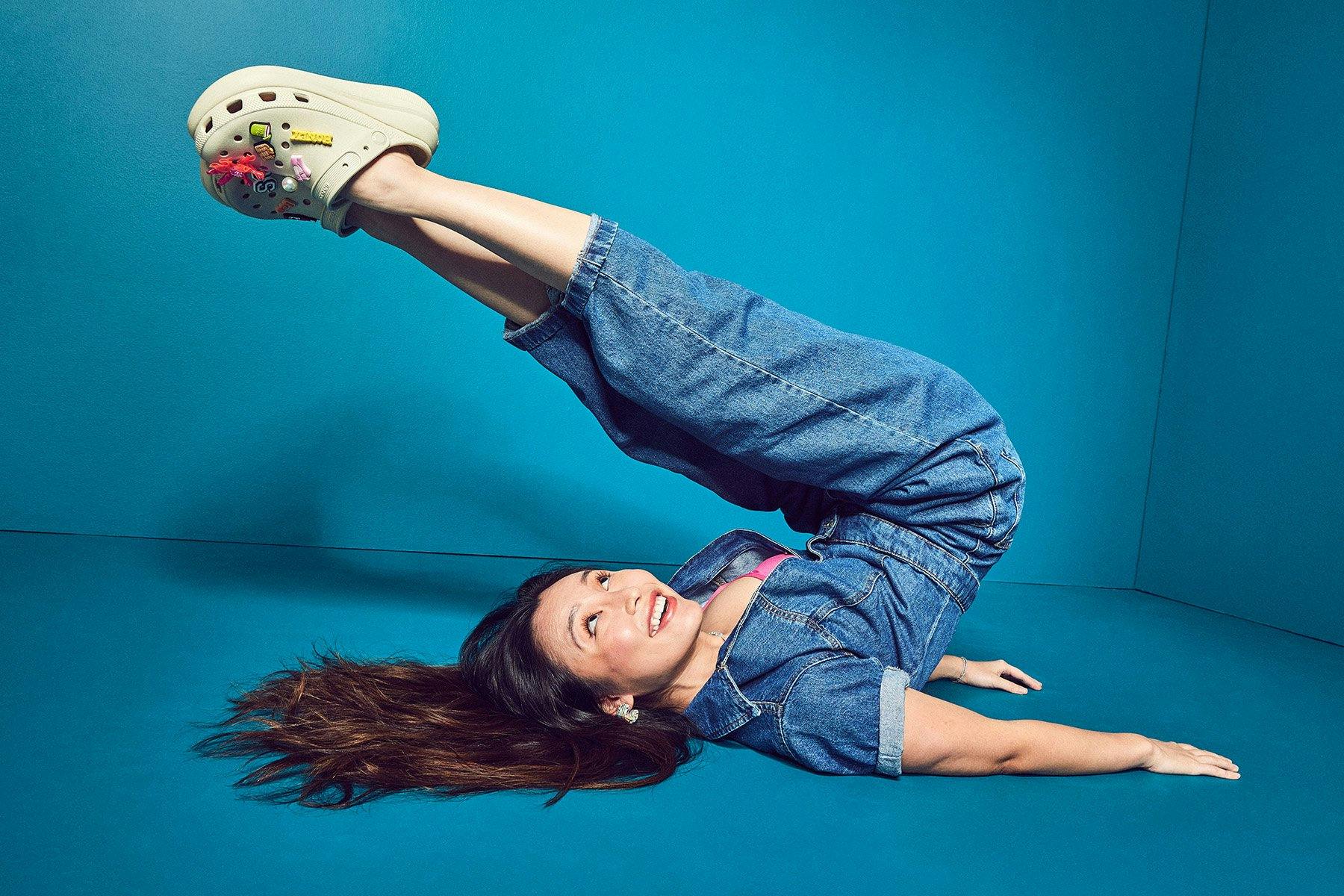 Les clips Jibbitz transforment tes Crocs en une œuvre d'art.