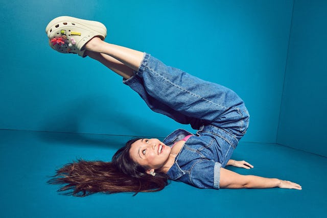 Die Jibbitz-Anstecker machen deine Crocs zu einem tragbaren Kunstwerk.