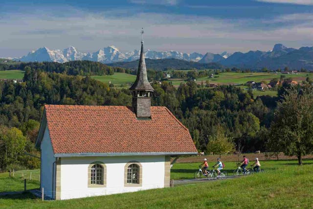 Pédaler et se rafraîchir le long de la Singine: un circuit à vélo qui va droit au coeur.