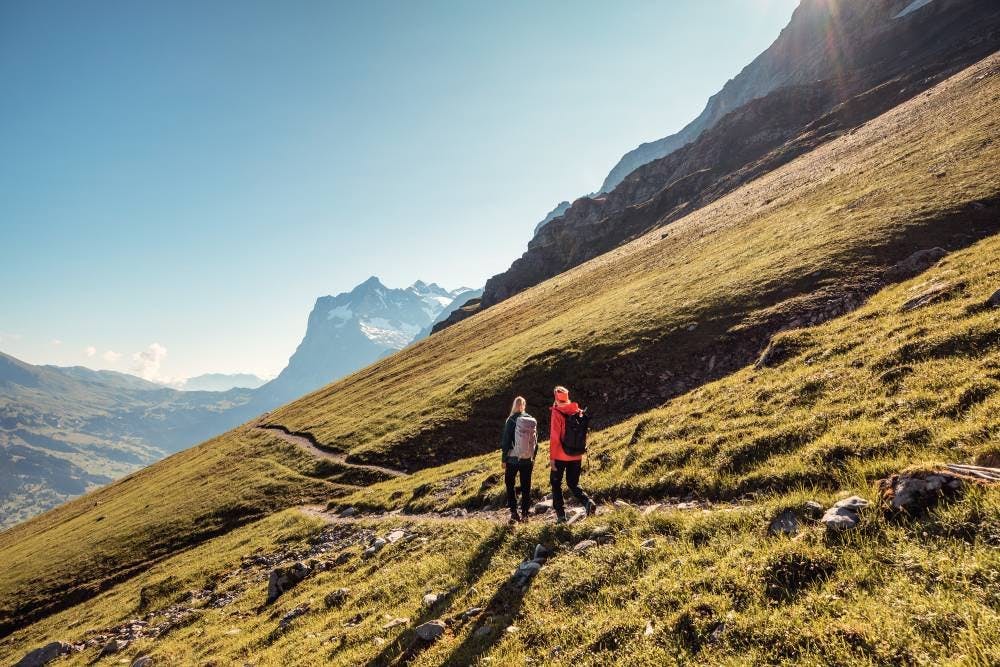 Wandere durch die Naturschönheiten der Jungfrau Region.