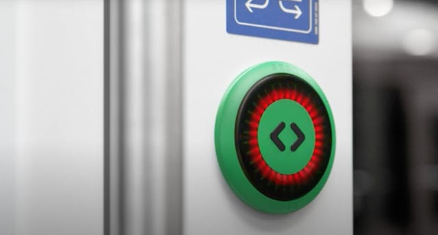 Die Touchless-Türöffnertaste von EAO: Eine einfache Hilfe im Alltag für alle Menschen.