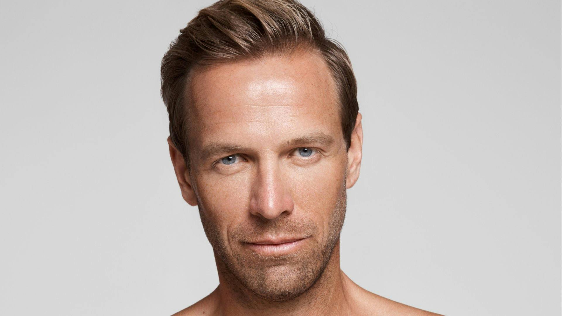 Volles Haar und Selbstbewusstsein: Eine Haartransplantation kann vieles verändern.