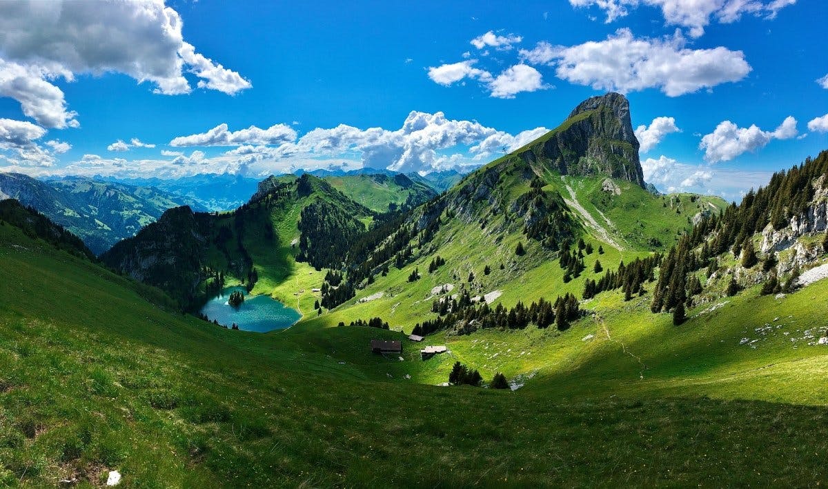 Das Stockhorn mit seiner unverkennbaren Form ist ein Ort, der für Erholung und Ruhe sorgt.