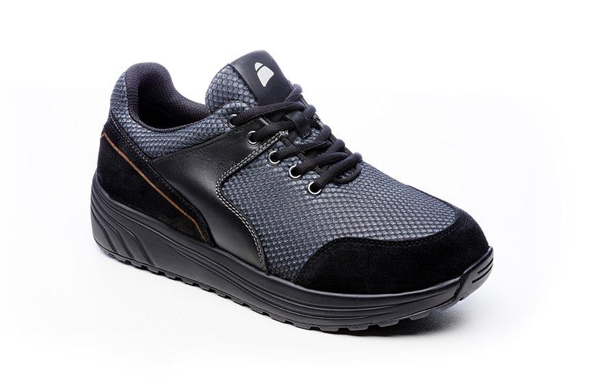 Aus extra atmungsaktivem Material: Luis und Luisa Black