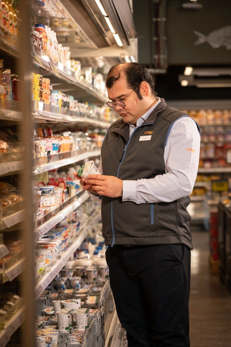 Die Lernenden sind für sämtliche Aufgaben verantwortlich, die in einem Coop-Supermarkt anstehen...