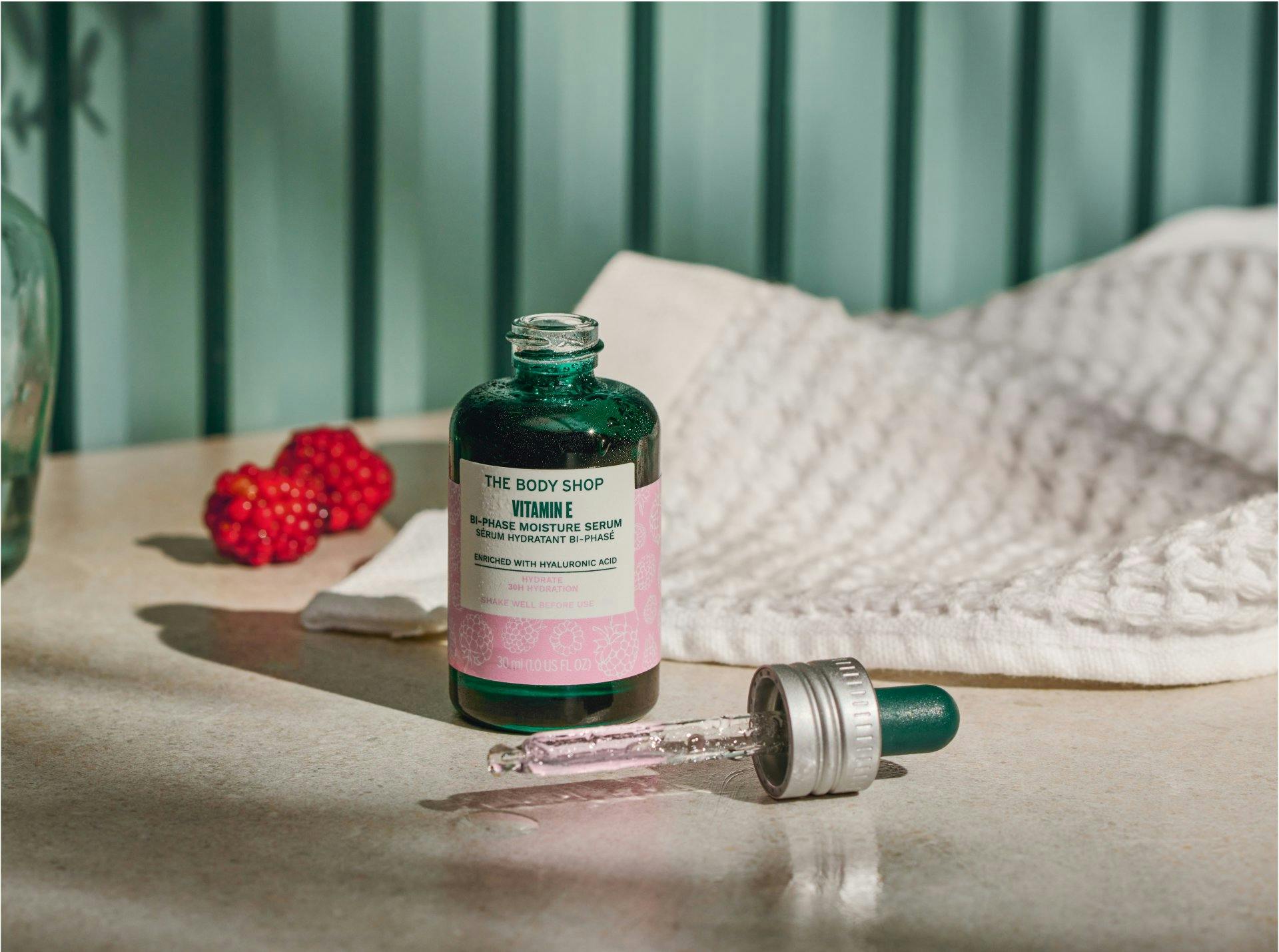 Étape 3: utiliser un sérum pour hydrater la peau en profondeur.