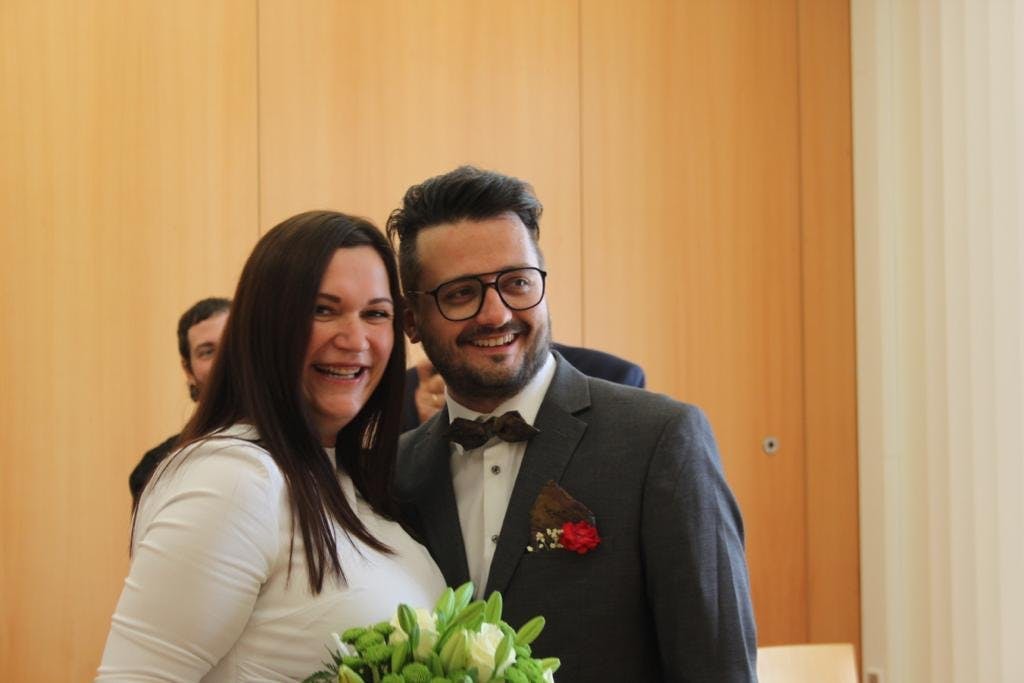 Mira et Marc (un jeune couple fraîchement marié): «L'attente de notre bébé fait que chaque situation stressante nous semble sans importance».