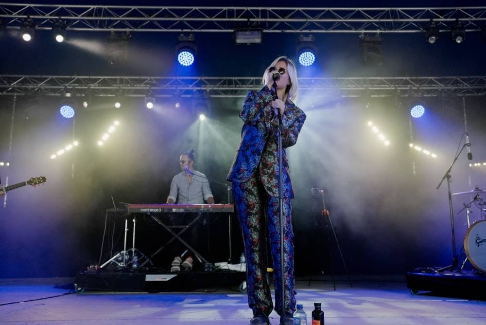 Stéphane fera quelques dates en tant que première partie de certains grands noms de la musique française.