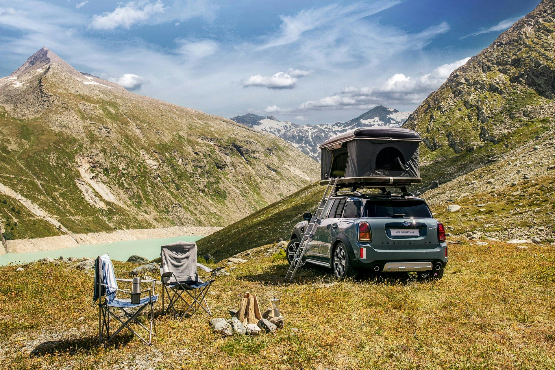 Die Bergwelt für sich allein: am Stausee Mattmark im Wallis.