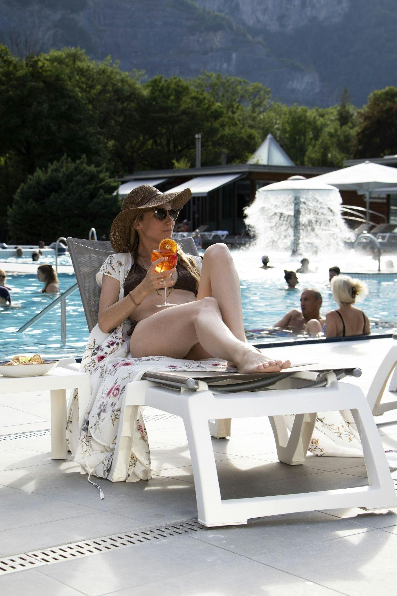 Viens te détendre aux Bains de Lavey après une longue journée de travail.