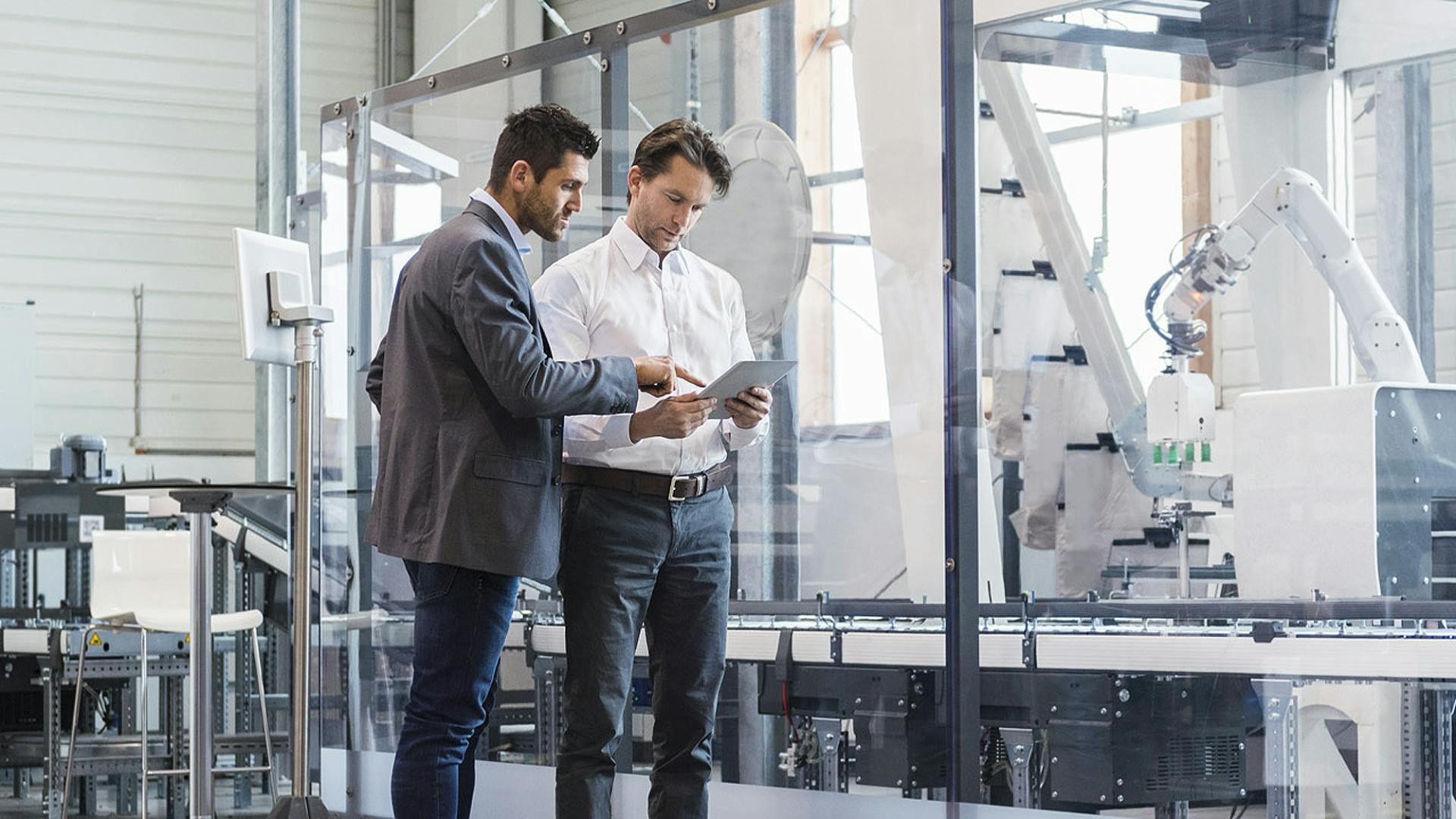 Wie kann man als Unternehmer Gewinne aus der Firma ins Privatvermögen überführen?