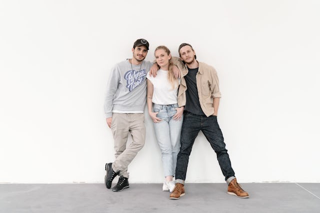 Unser Moderations-Team diskutiert in der aktuellen Folge von «Drei x Drei» seine Ferienerlebnisse mit Outdoor-Sportlern. Einer der Drei hat sich selbst verhalten «wie eine Vollbride». Wer Reue zeigt?