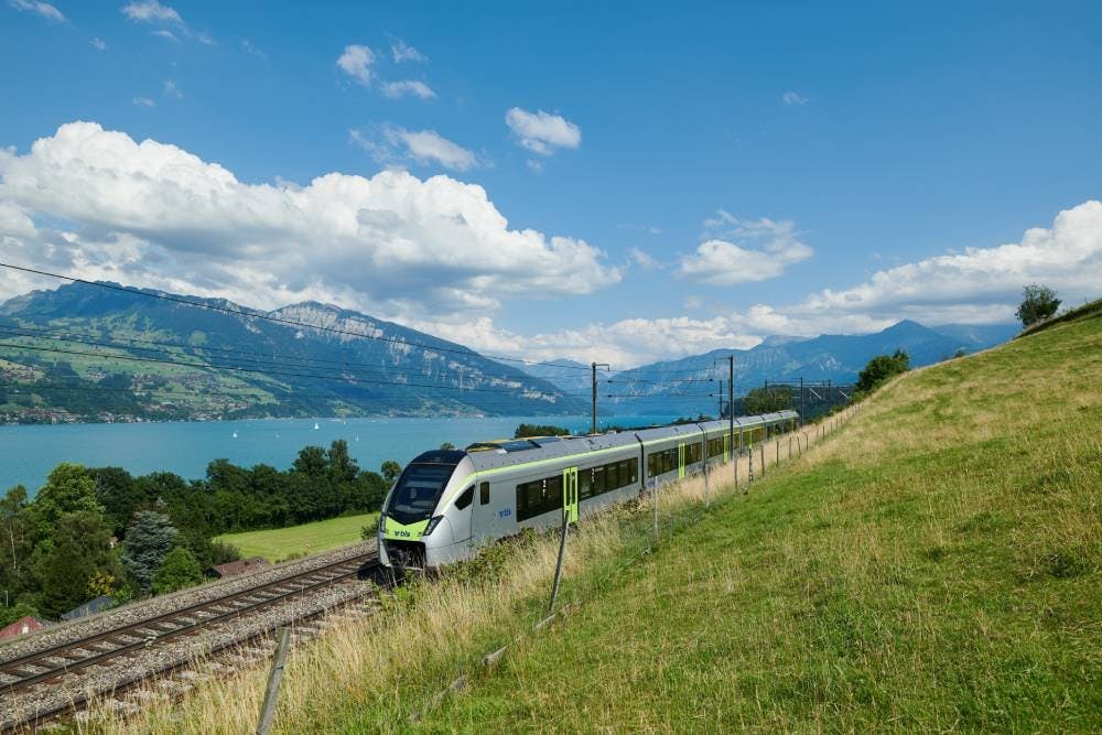 Des paysages idylliques sur la ligne du Lötschberg.