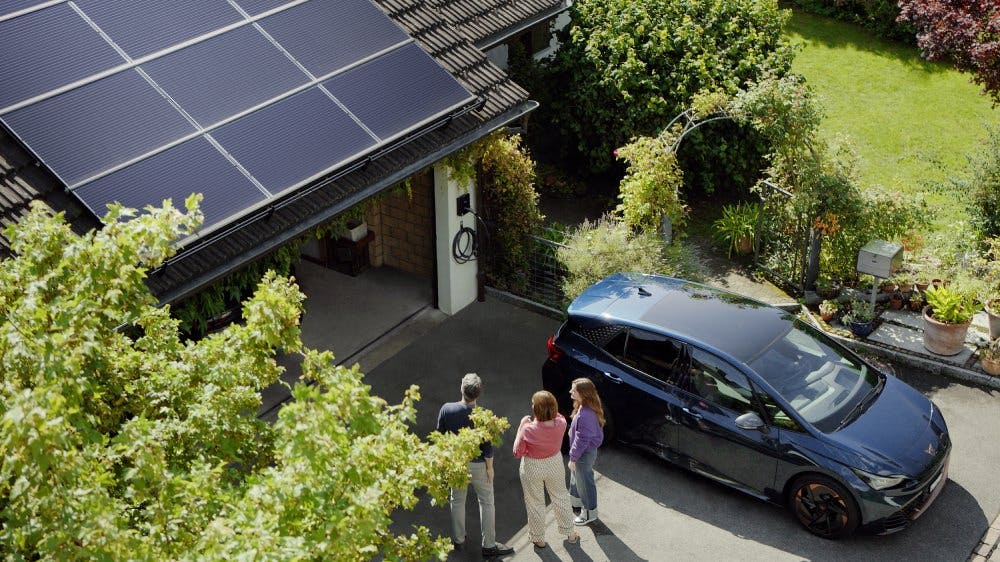 Chi ha un tetto può produrre energia pulita per la propria casa e la propria mobilità. AMAG offre tutto, dalla consulenza all’installazione, tutto da un unico fornitore.