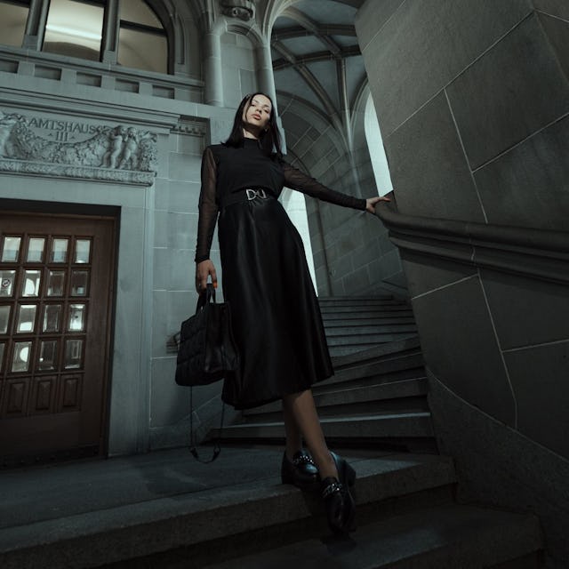 Stylisch ganz in Schwarz: Jupe, 12.45 Franken bei Chicorée