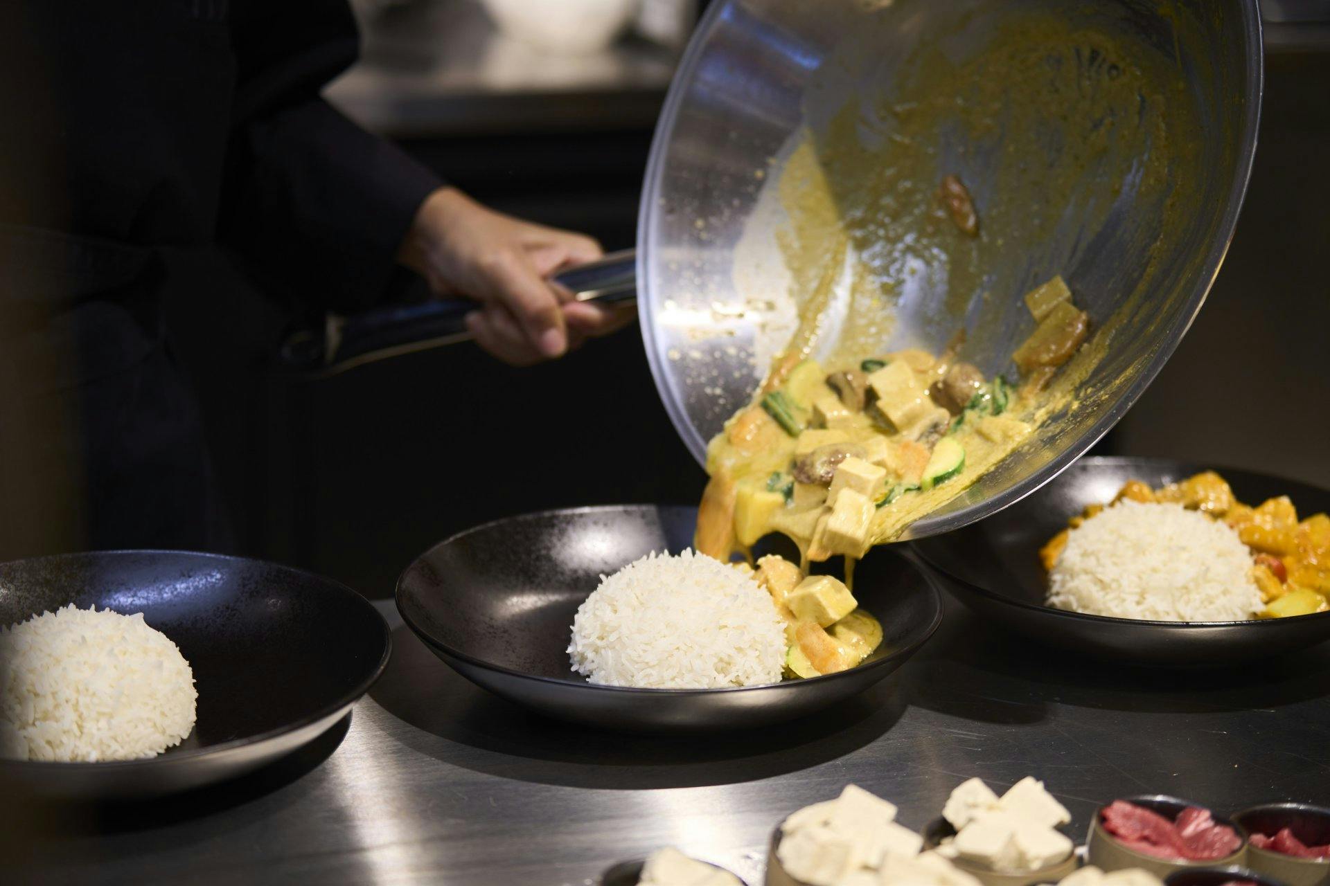 Lust auf Thai? Feine Wok-Gerichte erhältst du bei Sawadee ab 14.50 Franken.