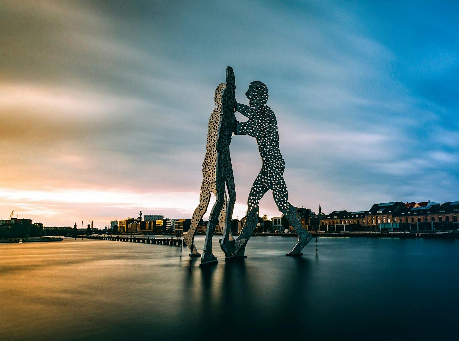 Molecule Men in Berlin