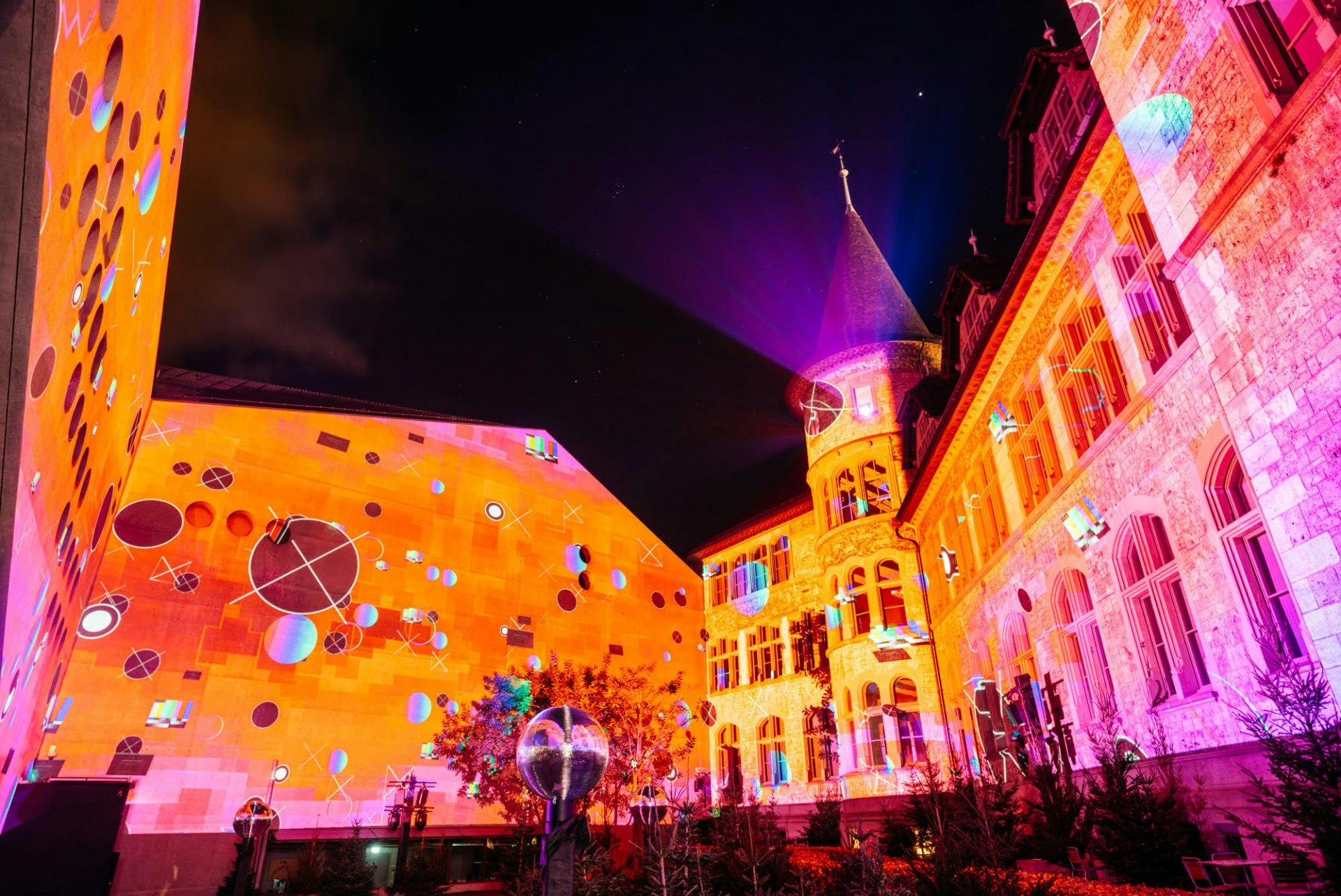 CIBERCITY: die neue Show vom Künstlerkollektiv Projektil