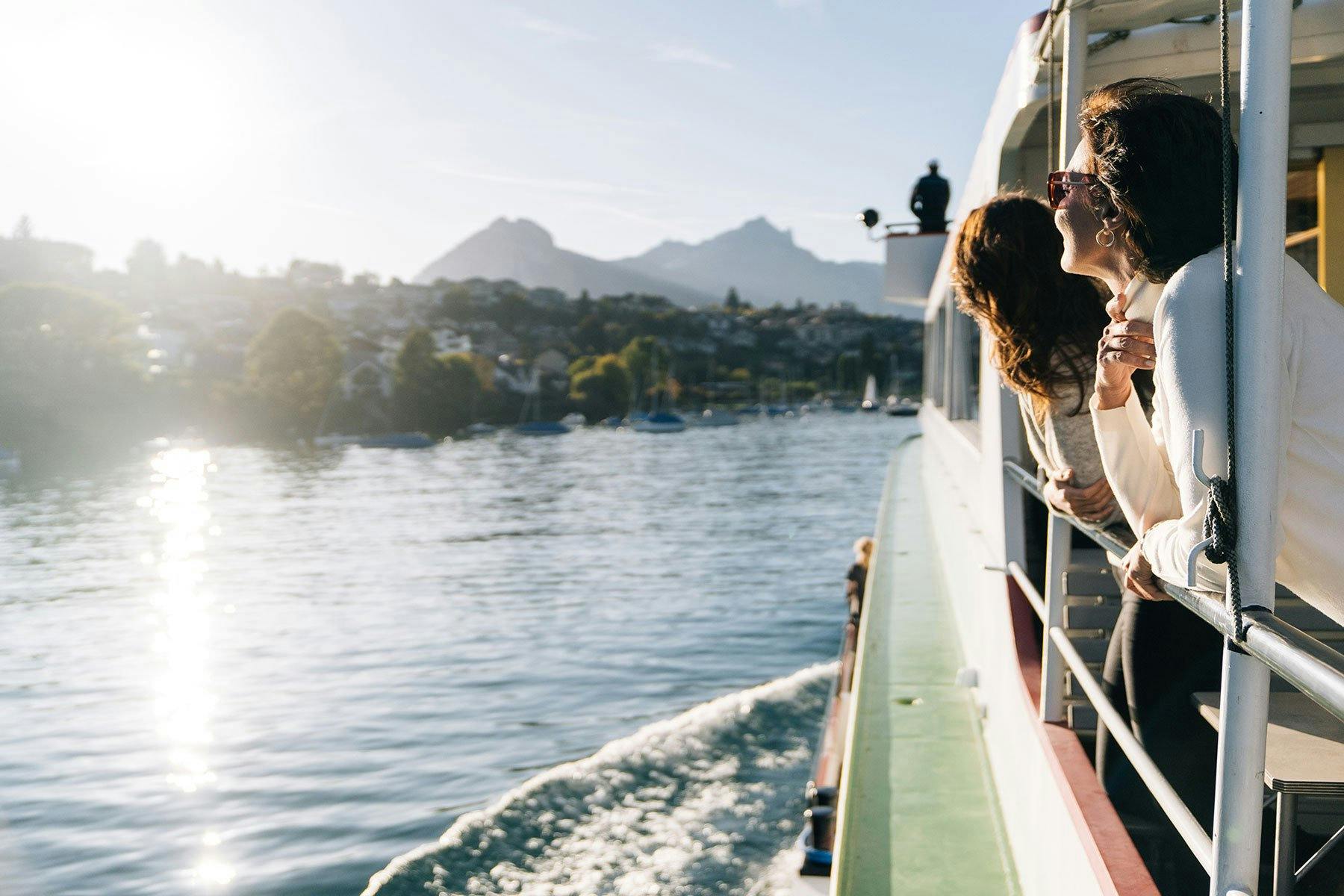 Sonne im Gesicht und Wind im Haar – eine Schifffahrt auf dem Thunersee verzaubert.