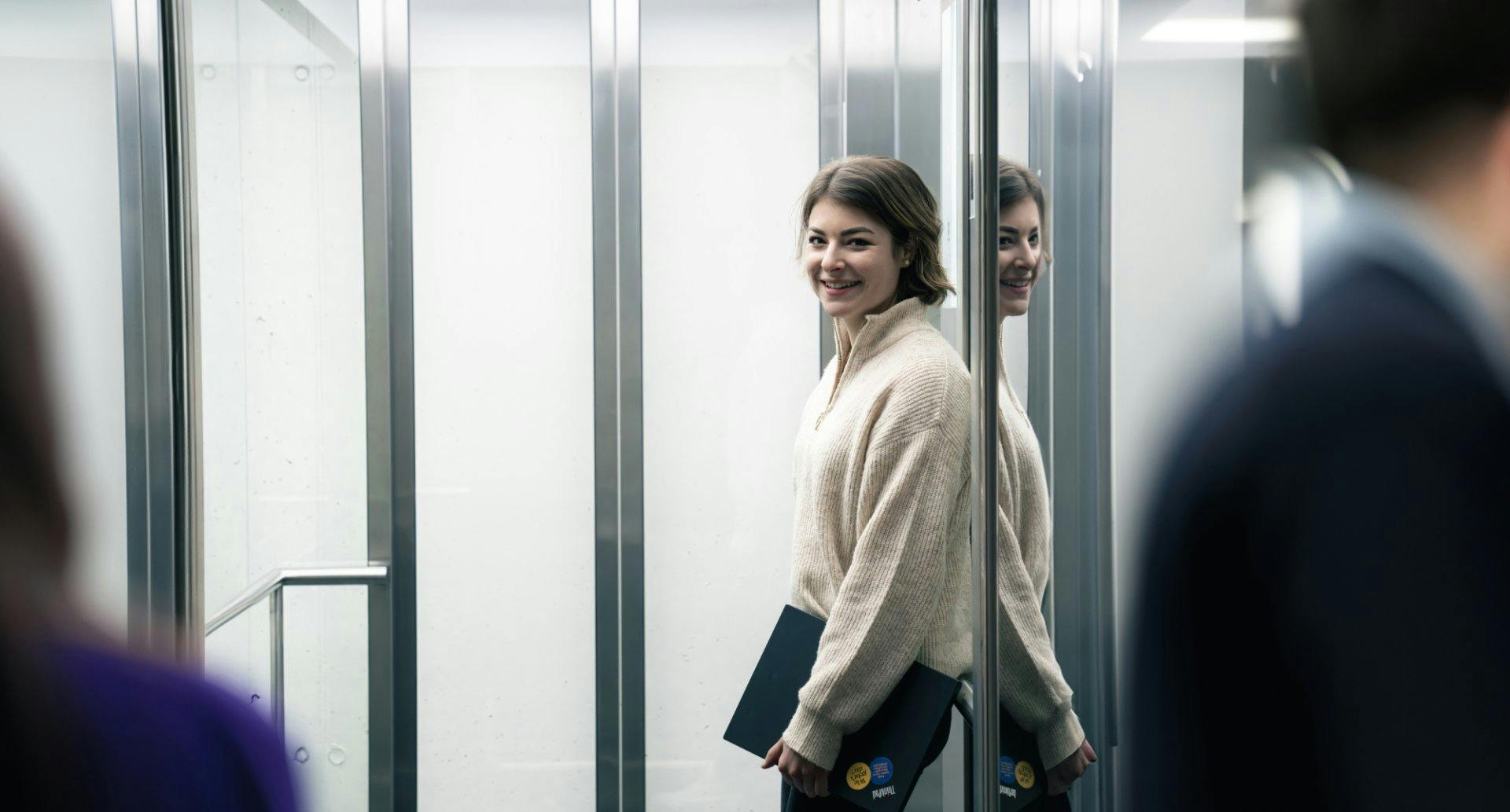 Céline Kreienbühl, spécialiste en gestion de la santé chez Schindler, lors d’un entretien sur la santé psychique au travail.