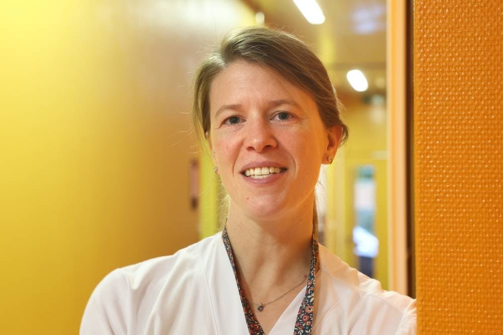 Pauline est logopédiste au sein du CHUV et proche-aidante auprès de son mari.