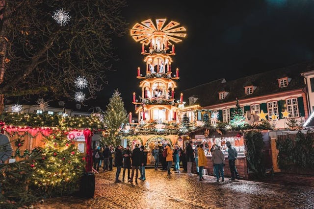 Ambiance magique au marché de Noël de Bâle: Noël peut être aussi beau que ça.