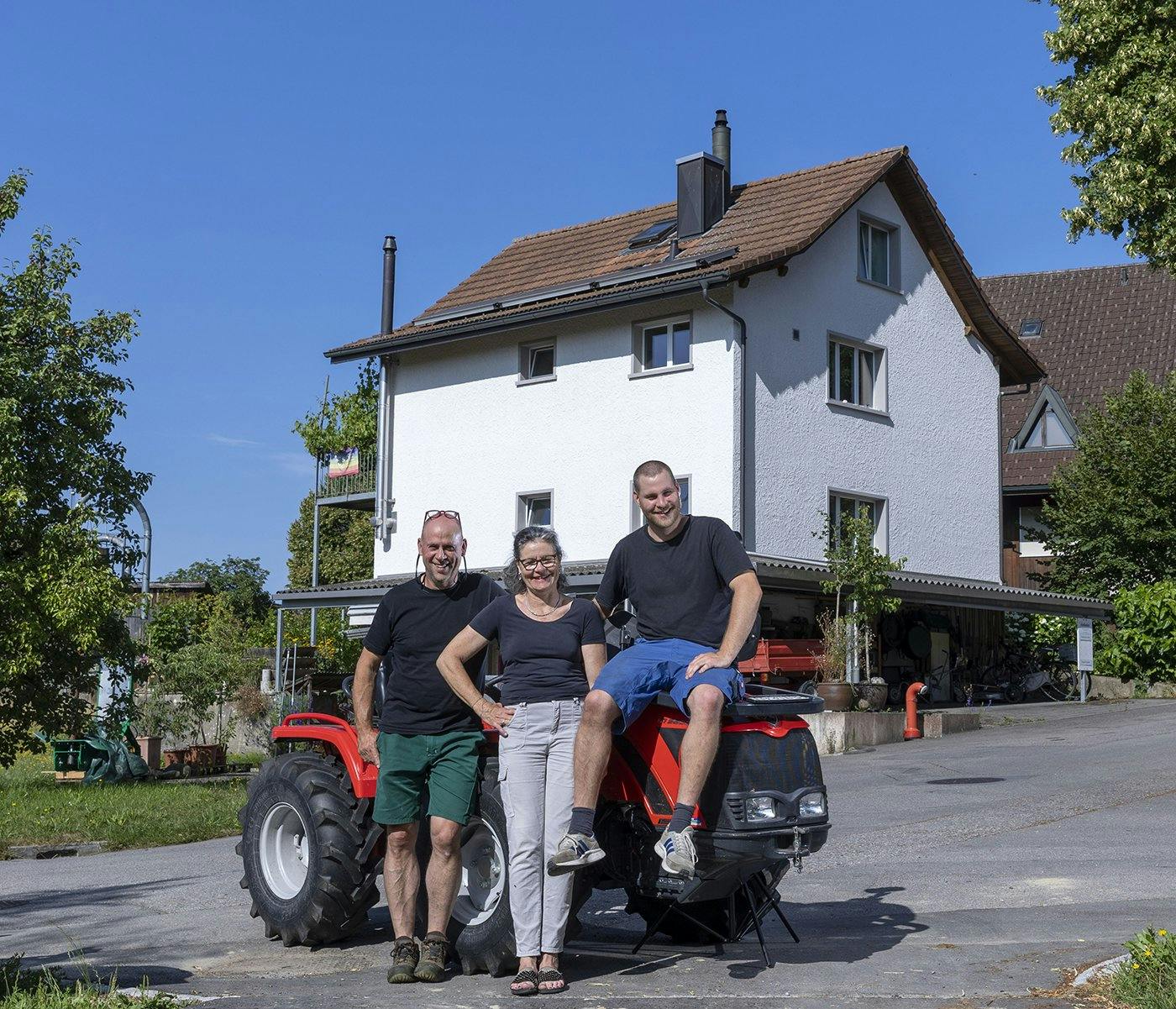 Das Bergfeld-Hof-Team: Ueli Ramseier, Bettina Clavadetscher und Kaspar Ramseier.