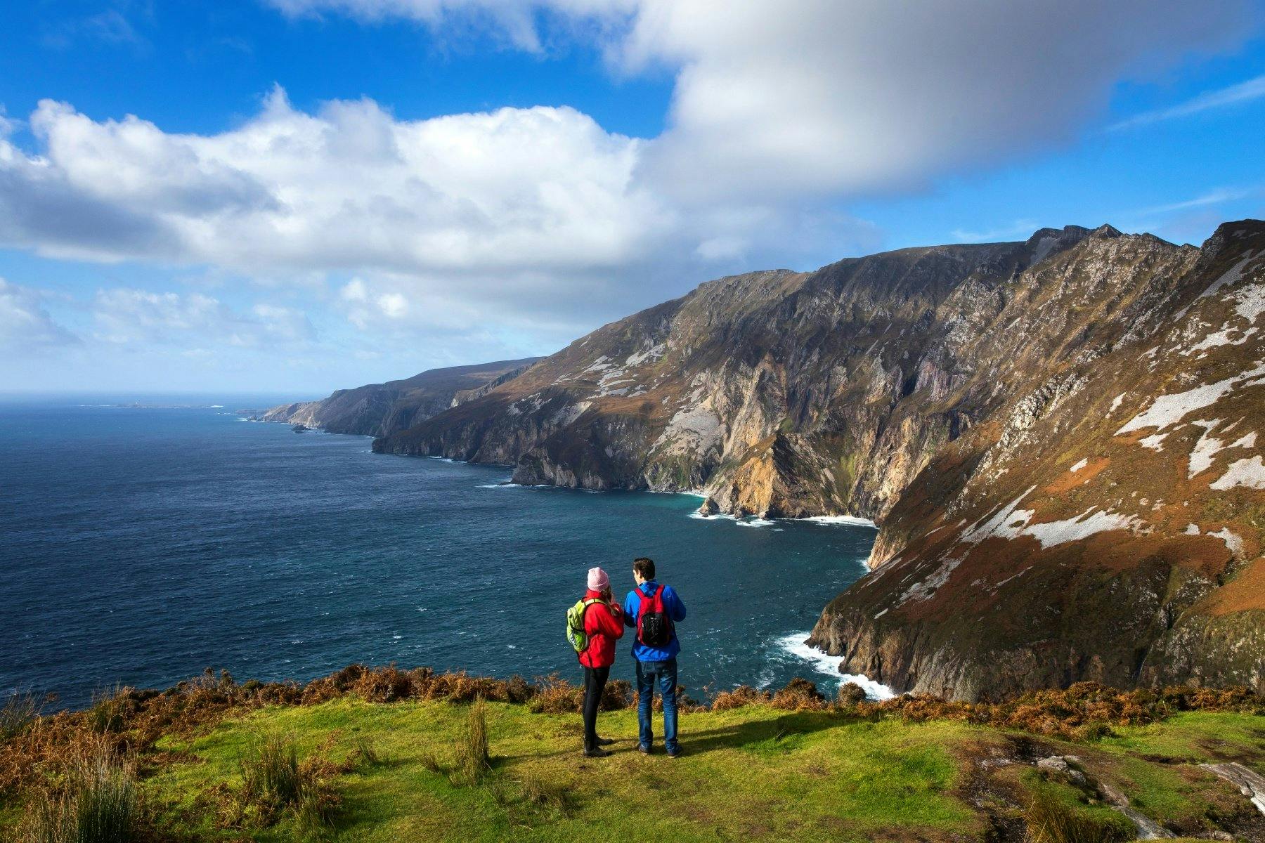 Verbringen Sie Ihre Zeit damit, entlang der Slieve-League-Klippen zu wandern und die malerische Landschaft zu geniessen.