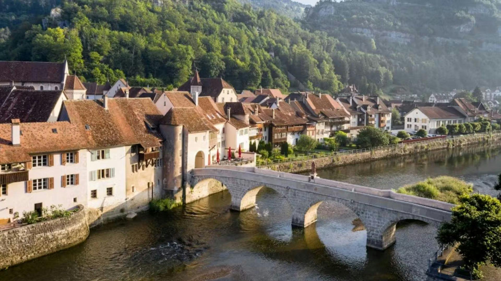 Cap sur six charmantes vieilles villes de la région Jura & Trois-Lacs