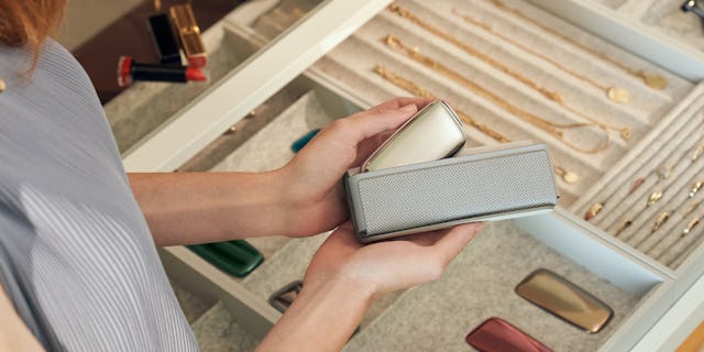 Das wohl stylischste Frühlings-Accessoire: Ploom X Adavanced. Das wohl stylischste Frühlings-Accessoire: Ploom X Adavanced.