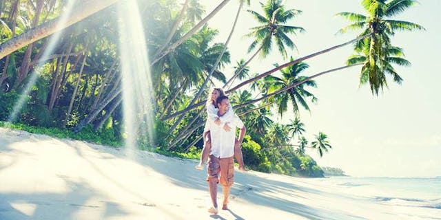 Verlängere den Sommer und fliege gratis in den warmen Süden. Mach an unserem Gewinnspiel mit!