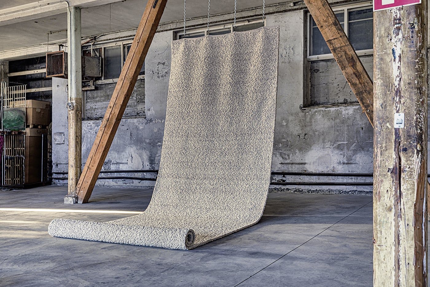 Bei der Teppichkollektion «Respect» von Tisca lässt sich die Wolle bis zum Schaf, die Baumwolle bis zur Plantage zurückverfolgen.