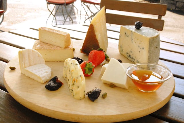 Was gibts schon Besseres, als eine leckere Käseplatte für den kleinen Hunger?