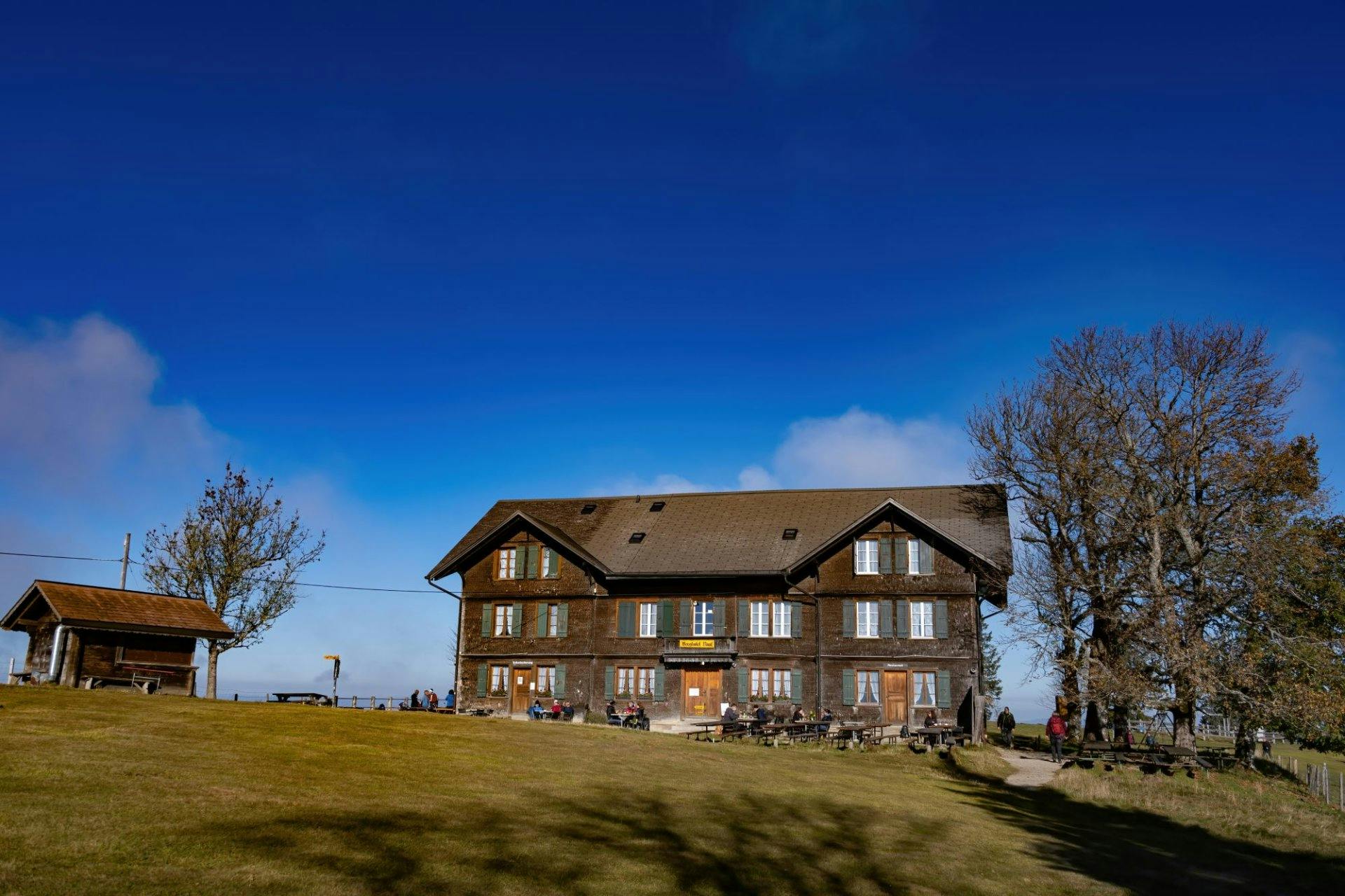 Und wenn der Magen knurrt, stehen eine Menge Restaurants auf der Strecke bereit.