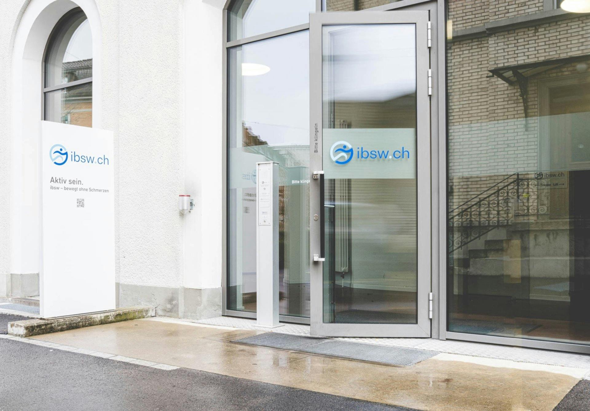 Walk-In-Option: Im «ibsw» nimmt man sich auch ohne vorherige Terminvereinbarung Zeit für dich und deine Anliegen.